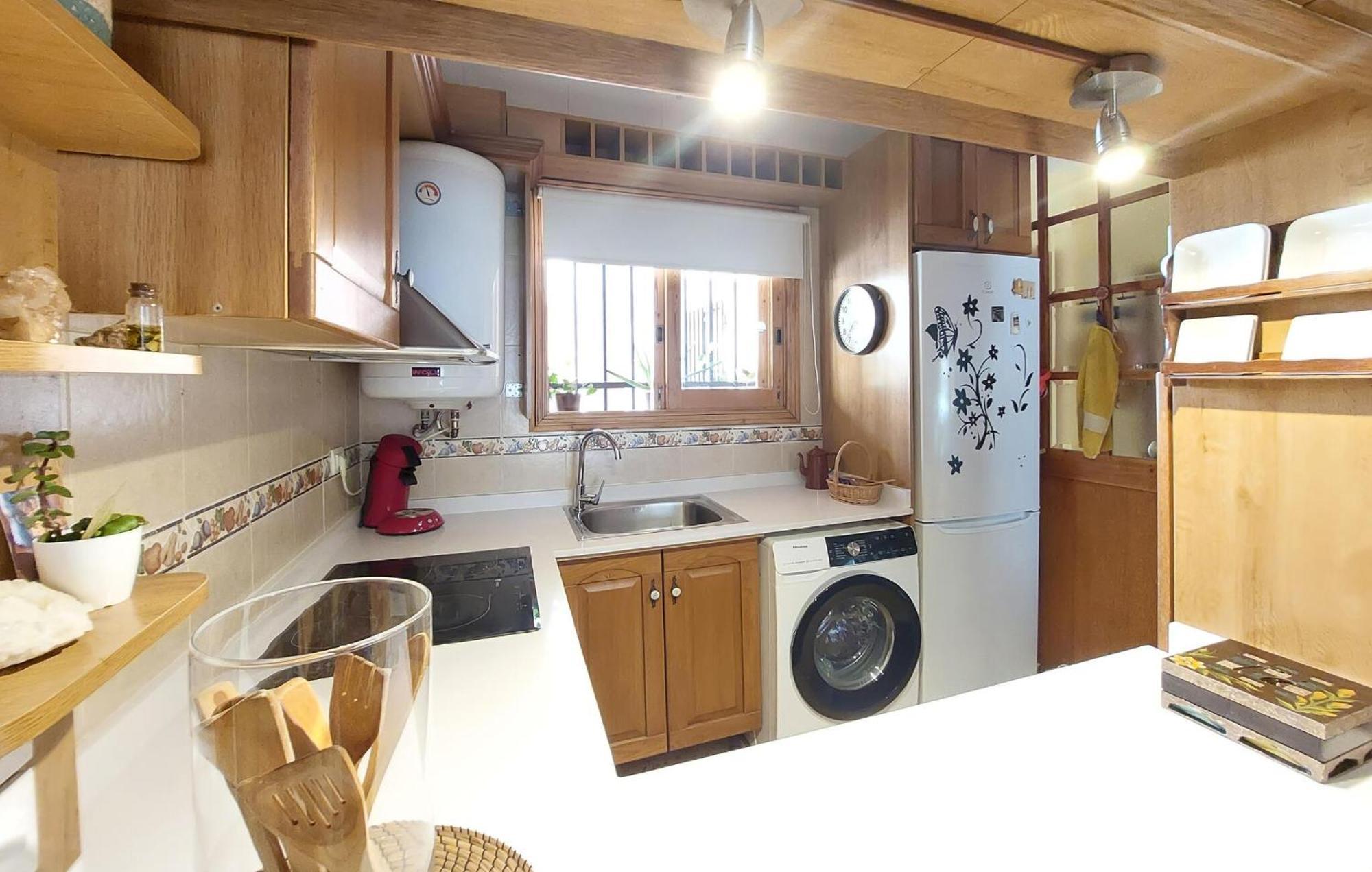 Stunning Home In Benicasim With Kitchen Benicàssim Zewnętrze zdjęcie